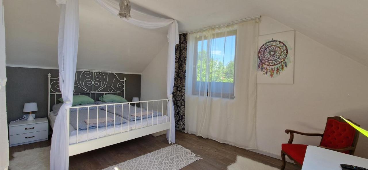 Boholand Apartman Егер Екстериор снимка