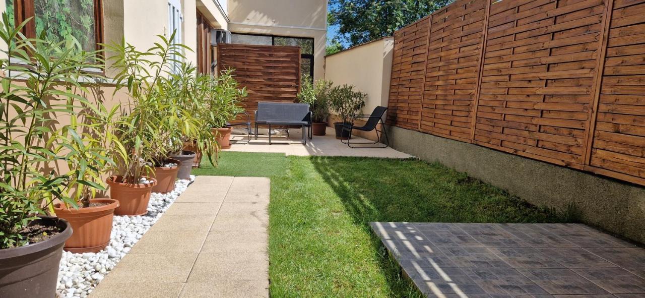 Boholand Apartman Егер Екстериор снимка